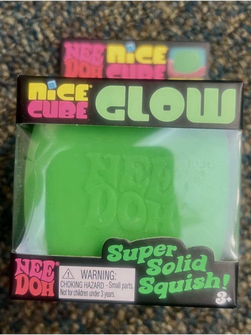 Nice Cube Glow Super Solid Squish - Green